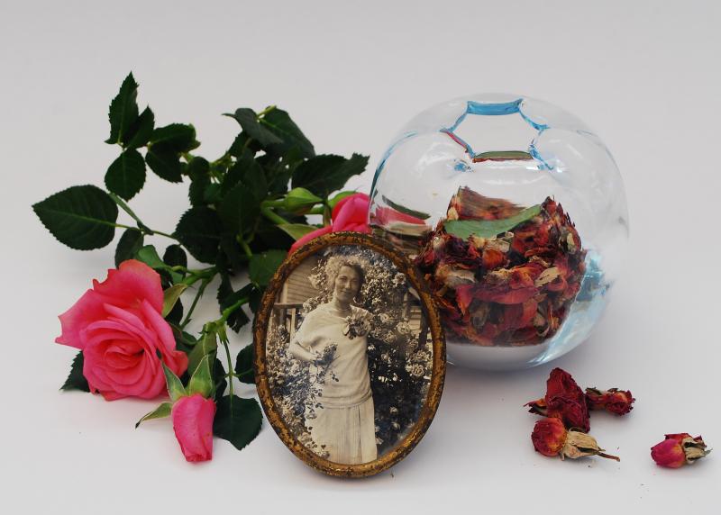 Glass Rose Bowls